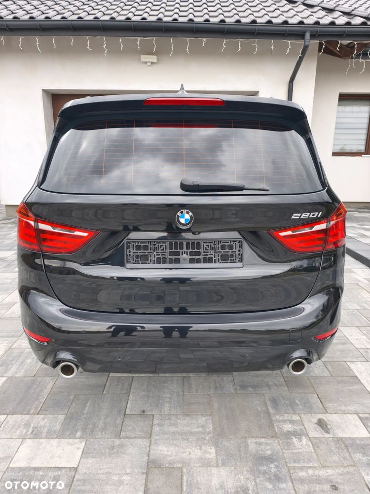 BMW Seria 2 220i Sport-Aut Sport Line - 7