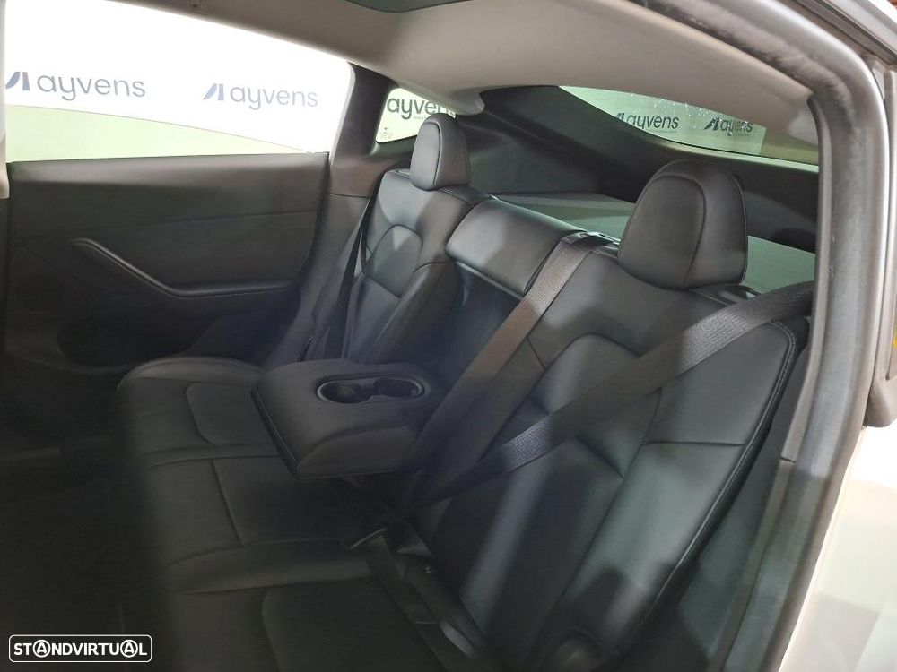 Tesla Model Y RWD - 8