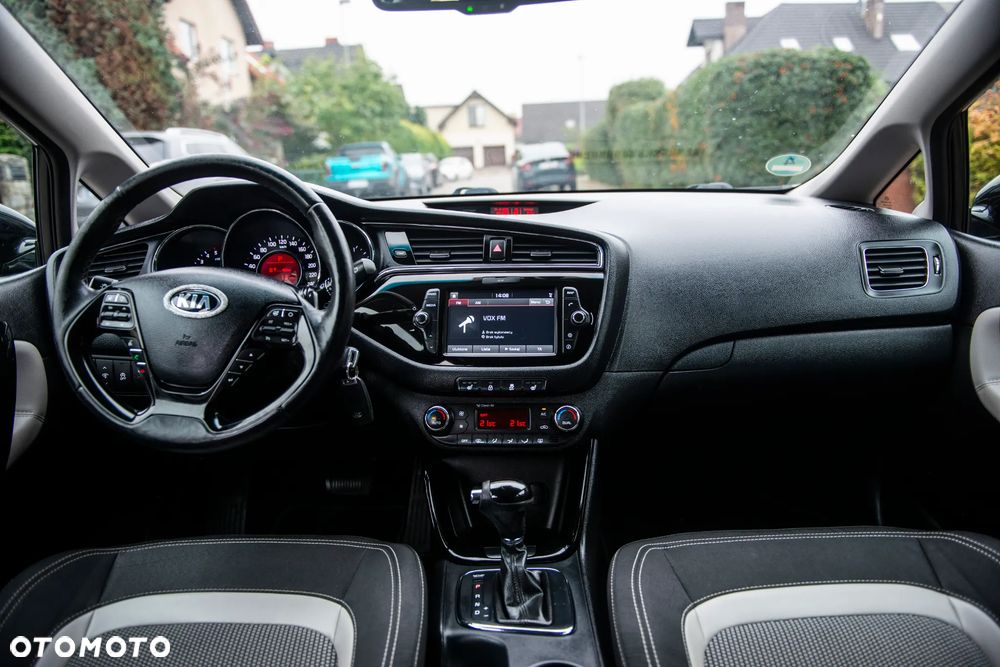 Kia Ceed 1.6 CRDi SCR L Business Line DCT - 31
