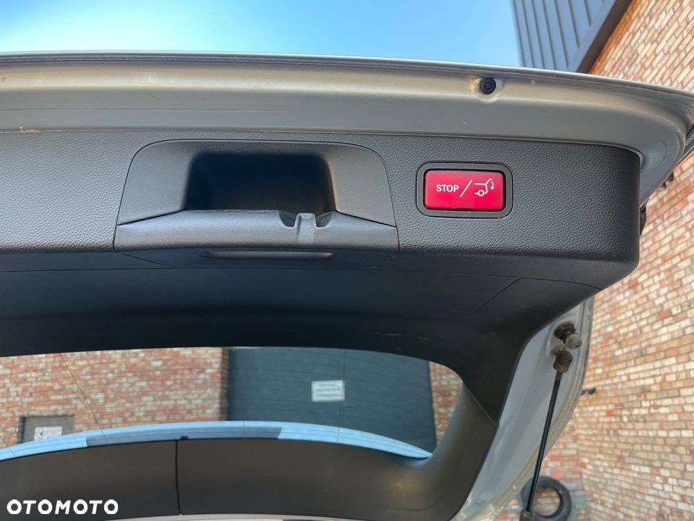 Mercedes-Benz GLC 220 d 4Matic 9G-TRONIC AMG Line - 8