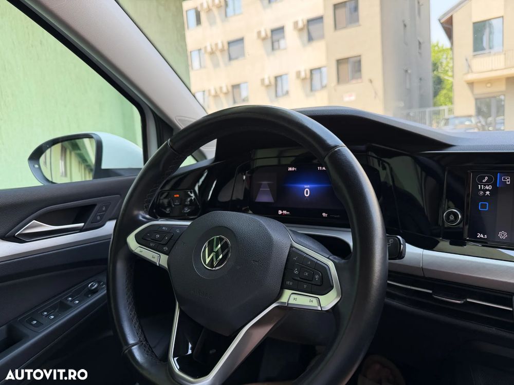 Volkswagen Golf - 10