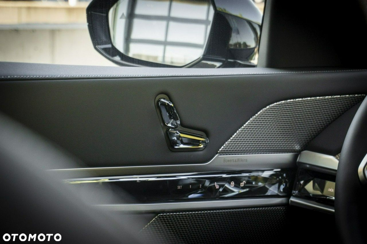 BMW i7 - 17