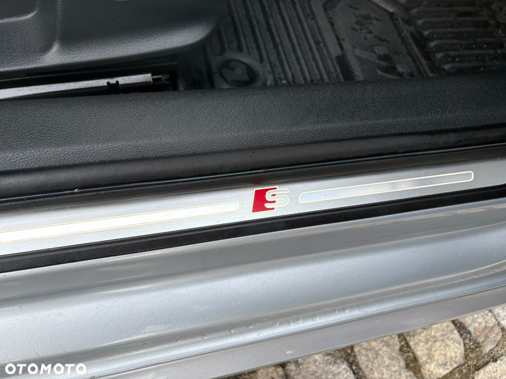 Audi A4 Avant - 16