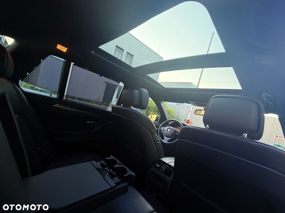 BMW Seria 5 520d Sport-Aut - 29
