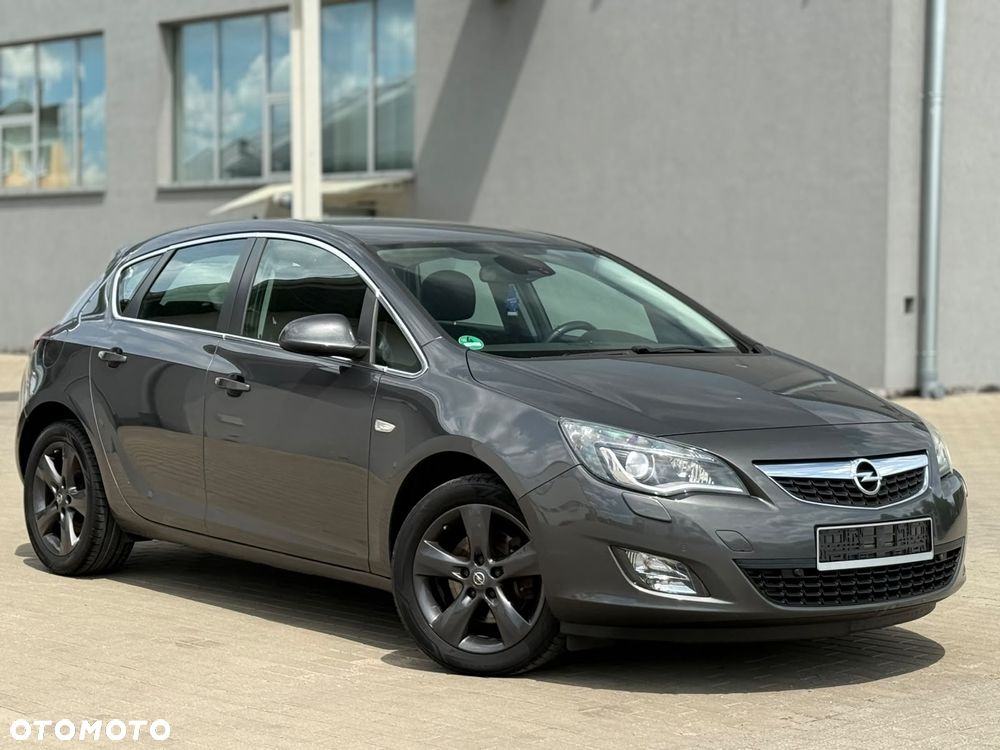 Opel Astra 2.0 CDTI DPF Automatik Cosmo - 2