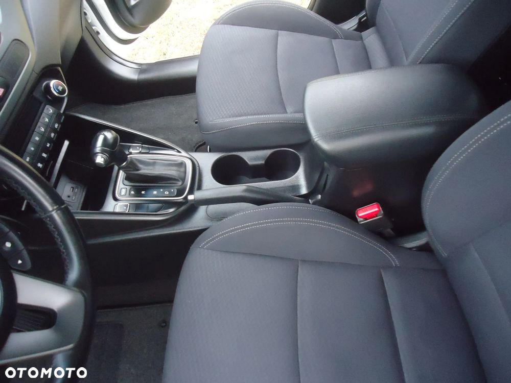 Kia Carens 2.0 GDI Automatik Edition 7 - 17