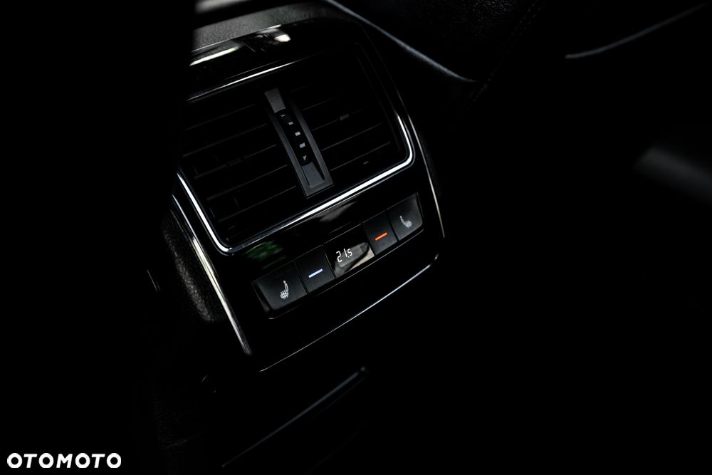 Skoda Superb 2.0 TDI 4x4 L&K DSG - 22