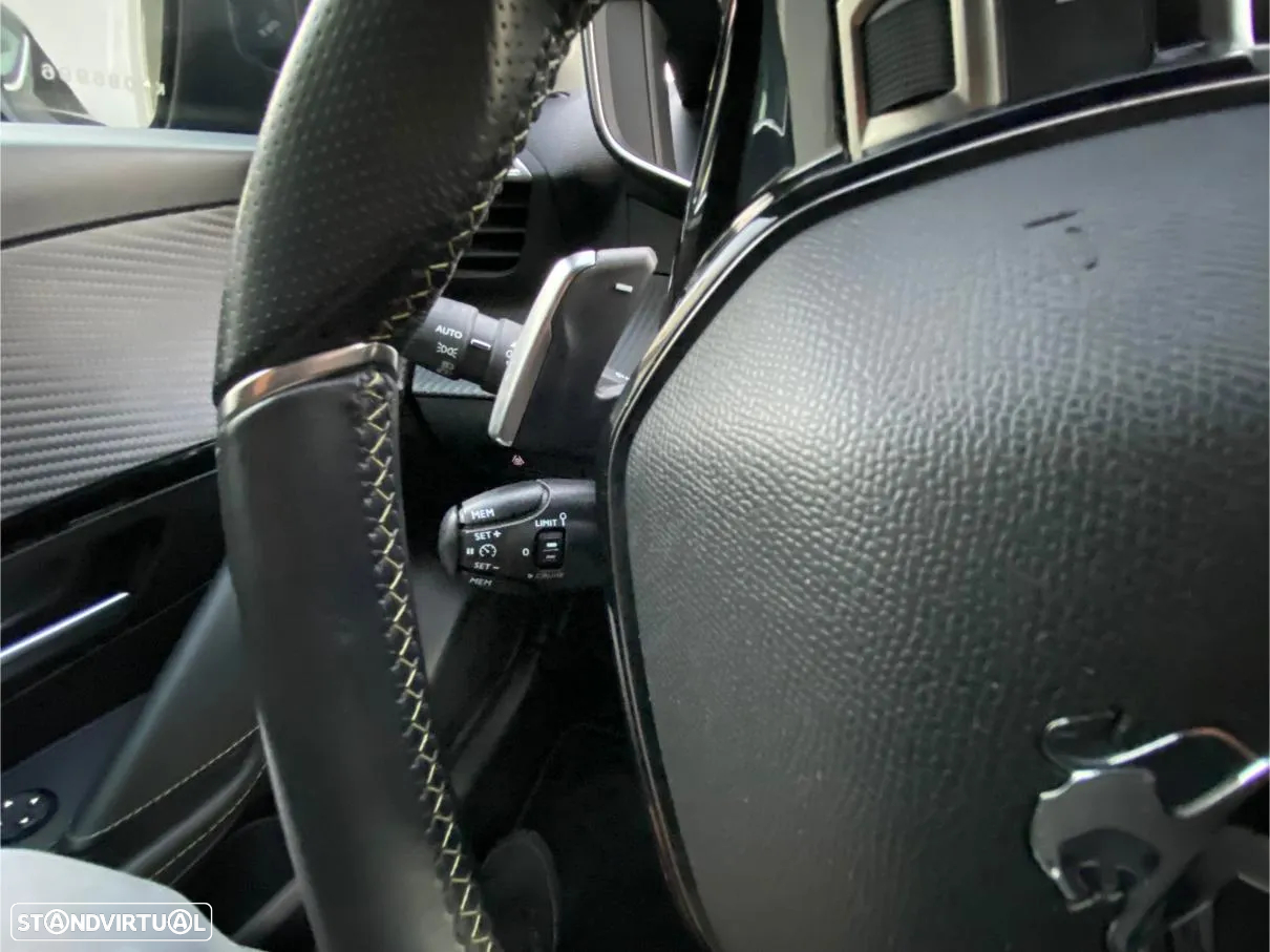 Peugeot 208 1.2 PureTech GT Line EAT8 - 29