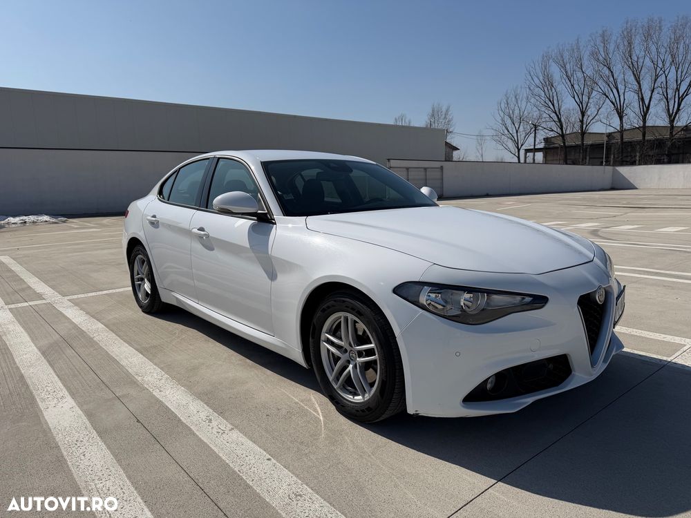 Alfa Romeo Giulia 2.2 JTDM Aut. - 1
