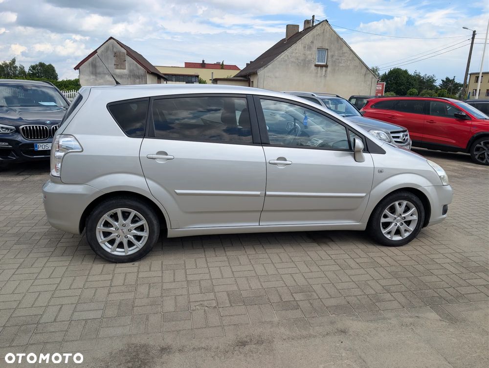 Toyota Corolla Verso 2.2 D-4D Sol + 7os - 27