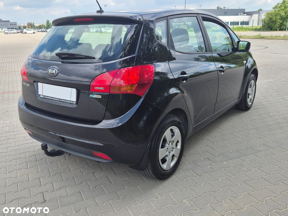 Kia Venga 1.6 Business Line - 12