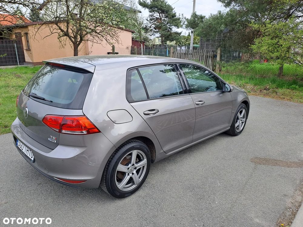 Volkswagen Golf - 5