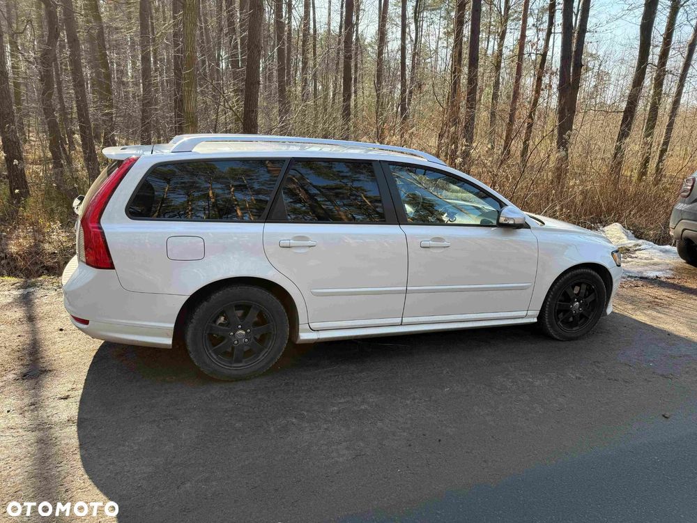 Volvo V50 D3 R-Design - 16