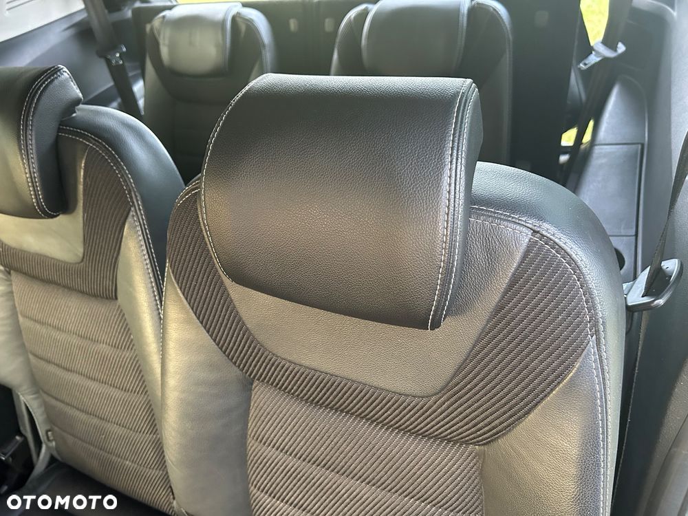 Ford S-Max 2.0 TDCi DPF Titanium - 8