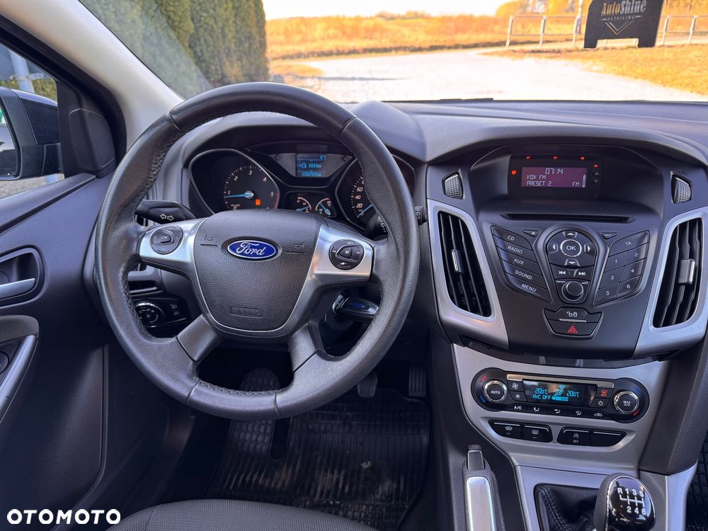 Ford Focus 1.6 TDCi DPF Start-Stopp-System Ambiente - 11