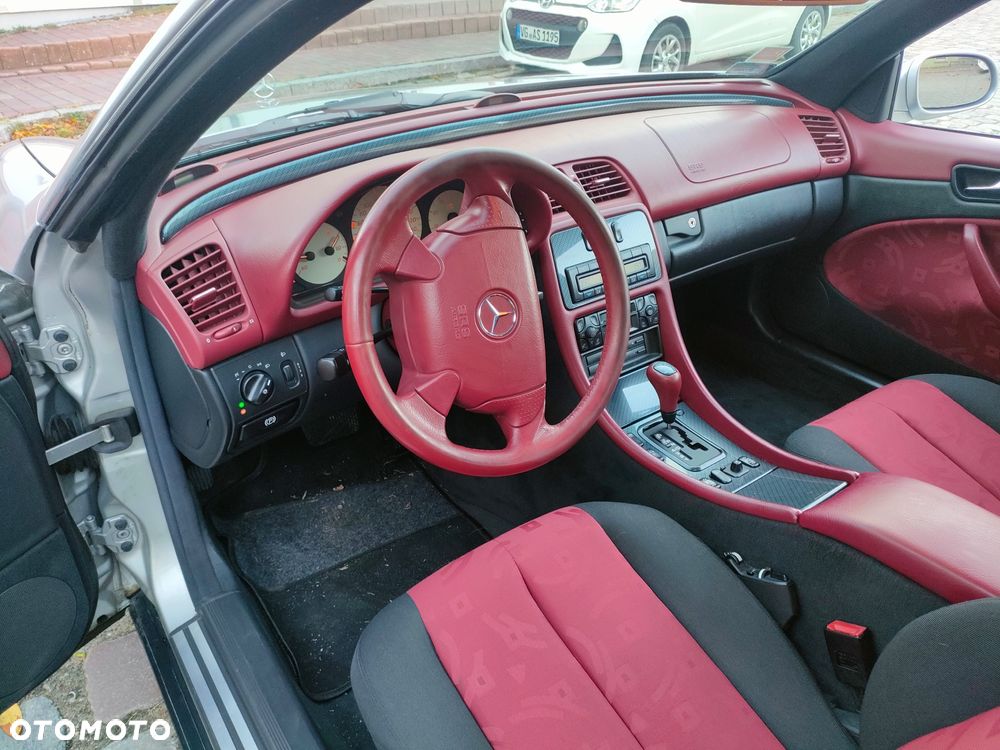 Mercedes-Benz CLK - 9