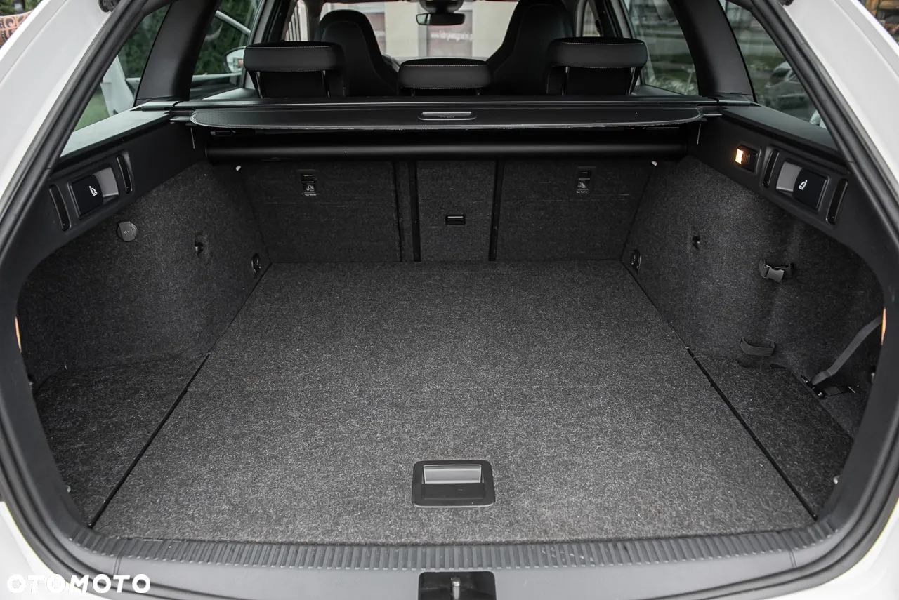 Skoda Octavia Combi 2.0 TDI DSG RS - 31