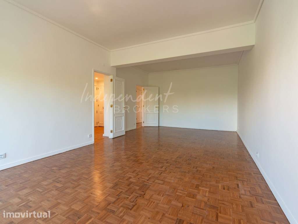 APARTAMENTO T3 PARA ARRENDAMENTO [CAMPO PEQUENO] - Grande imagem: 2/24
