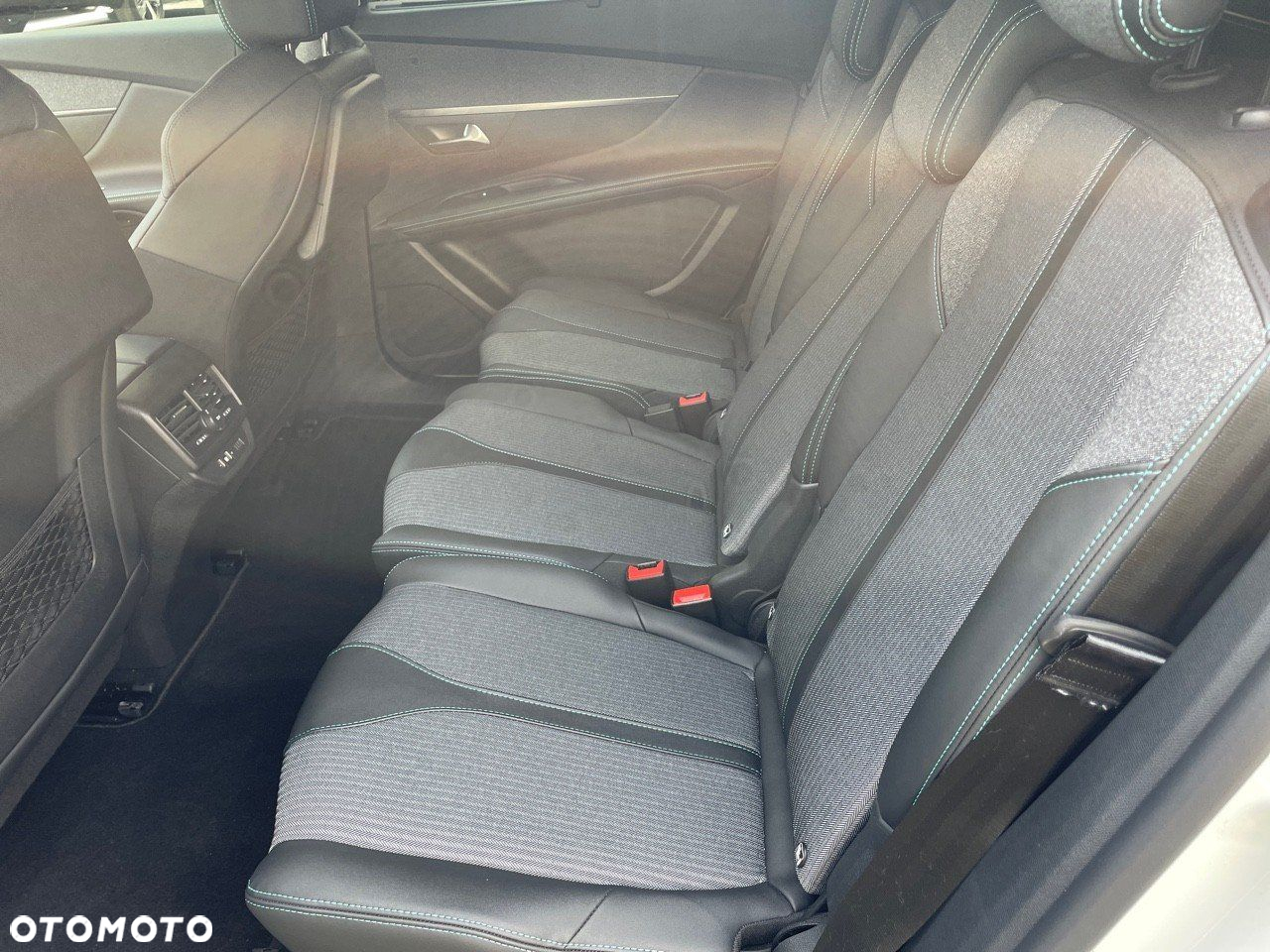 Peugeot 5008 1.5 BlueHDi Allure Pack S&S EAT8 - 10