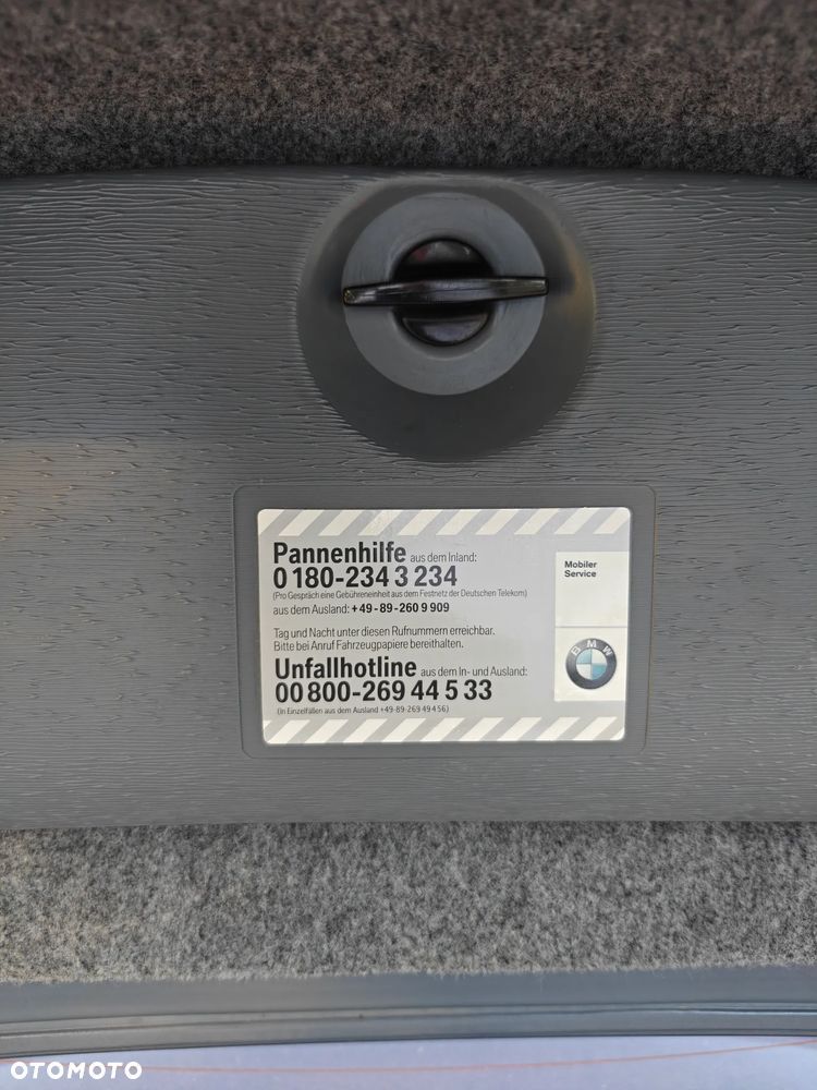BMW Seria 3 318i - 27
