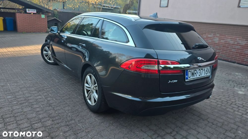 Jaguar XF - 7