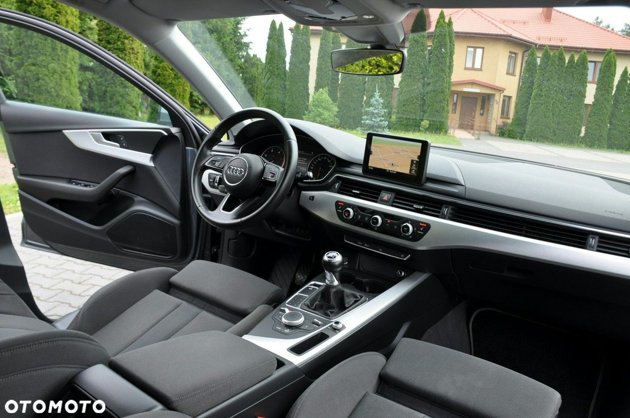 Audi A4 - 24
