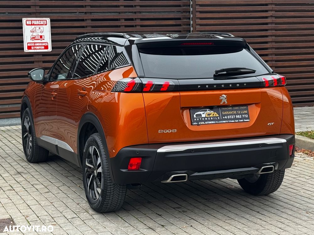 Peugeot 2008 PureTech 130 EAT8 GT - 13