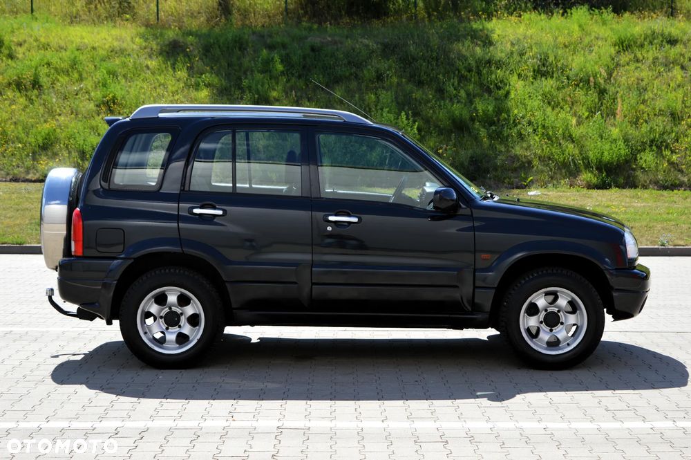 Suzuki Grand Vitara 2.0 - 28