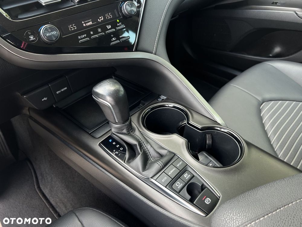 Toyota Camry 2.5 Hybrid Prestige CVT - 15