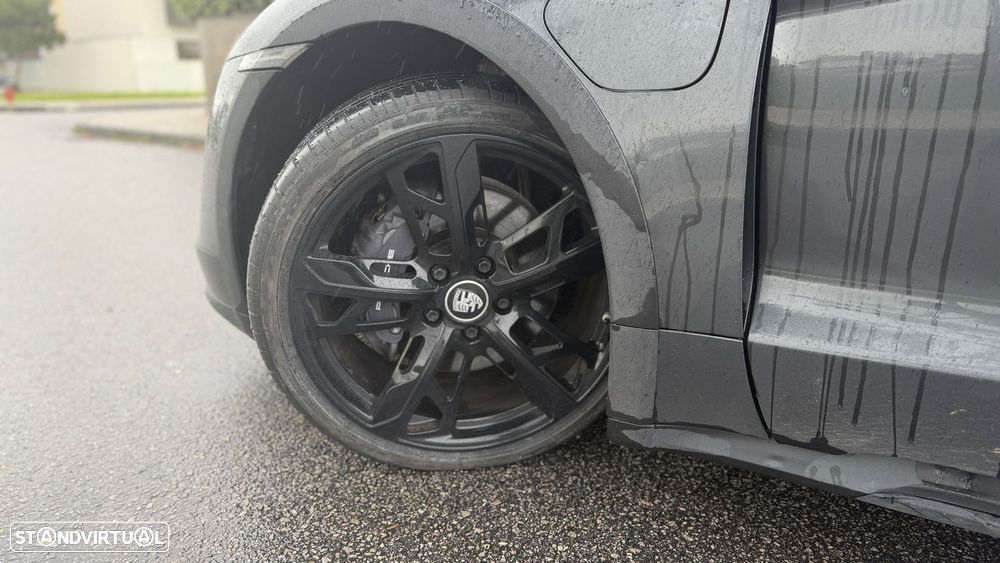 Porsche Taycan Cross Turismo 4 - 6