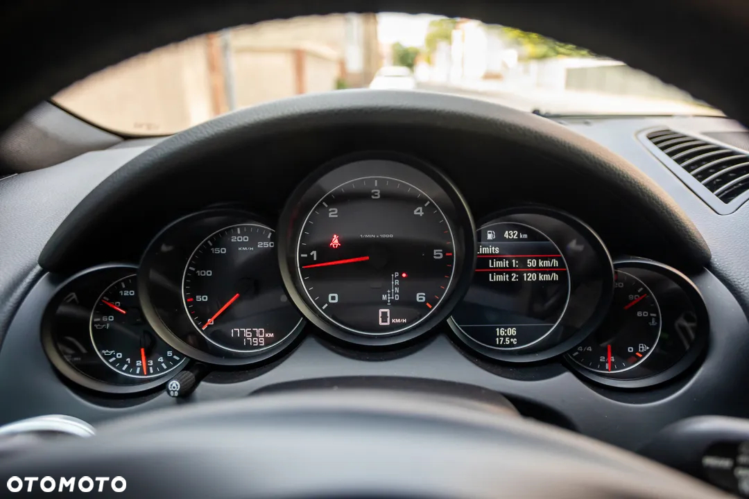 Porsche Cayenne Diesel Tiptronic S - 24