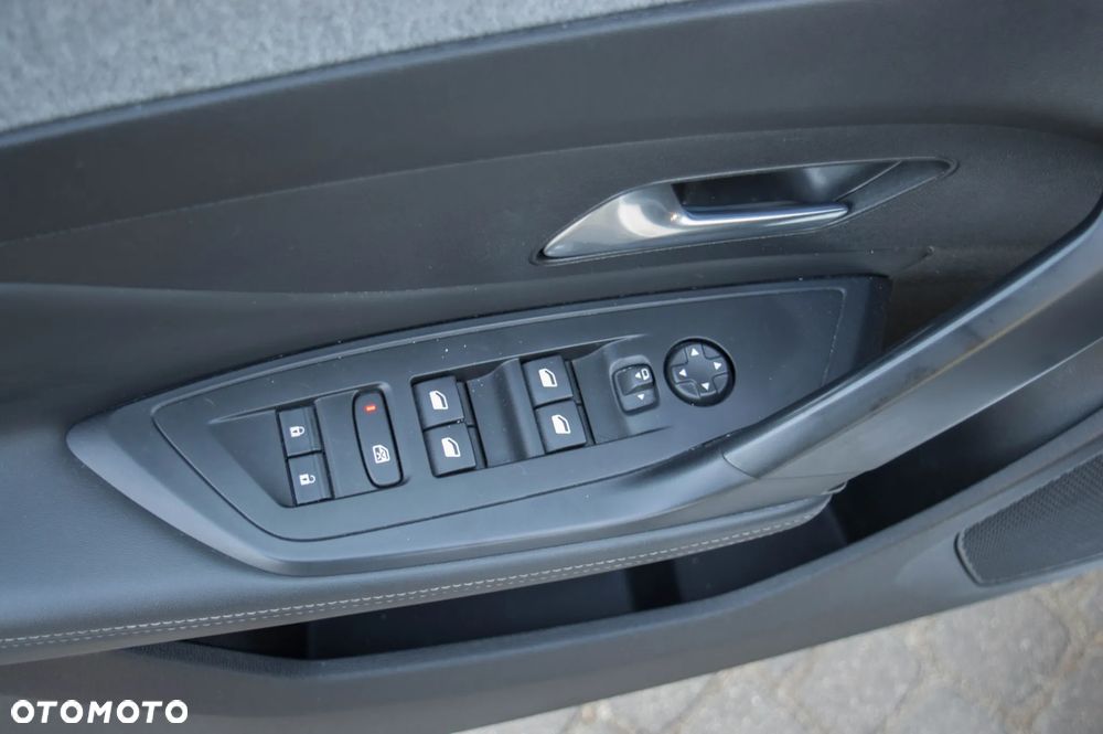 Peugeot 308 BlueHDi 130 EAT8 Allure - 15