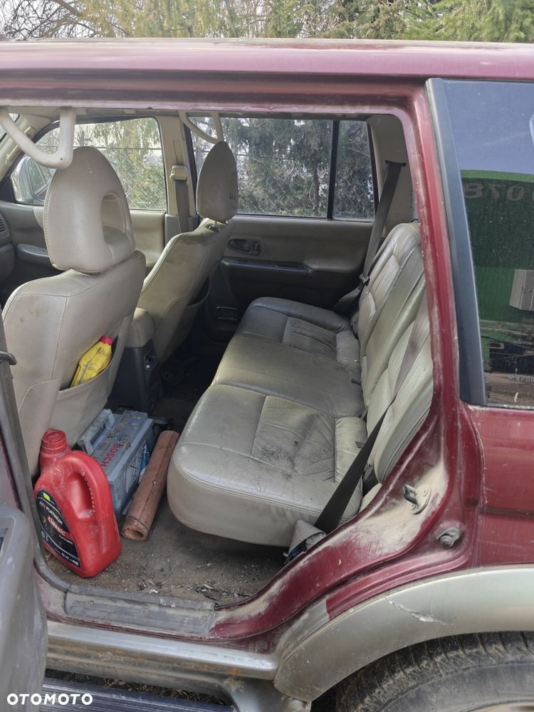 Mitsubishi Pajero - 5