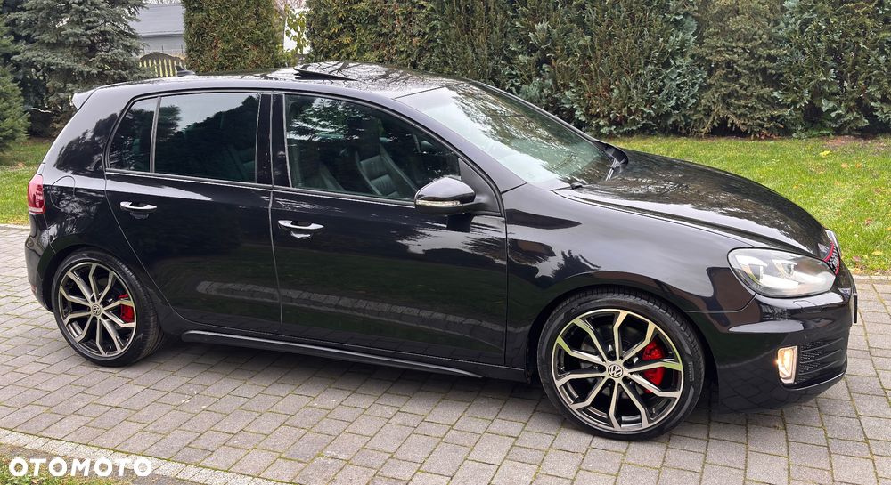 Volkswagen Golf VI 2.0 TSI GTI - 17