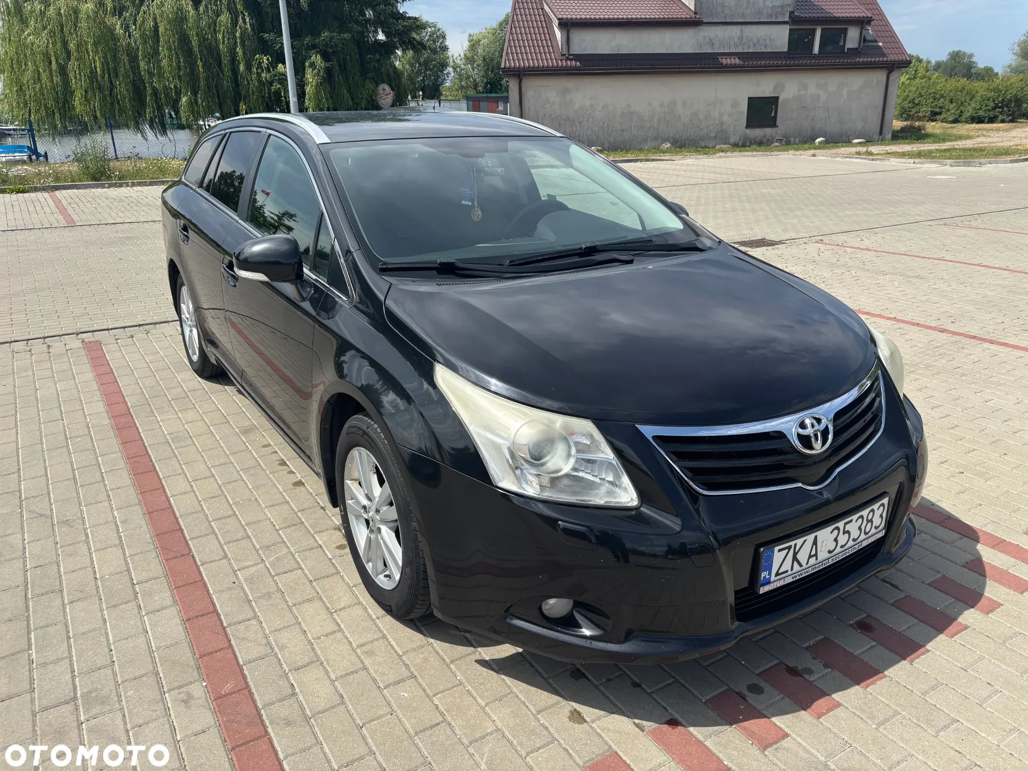 Toyota Avensis 1.8 Luna EU5 - 1