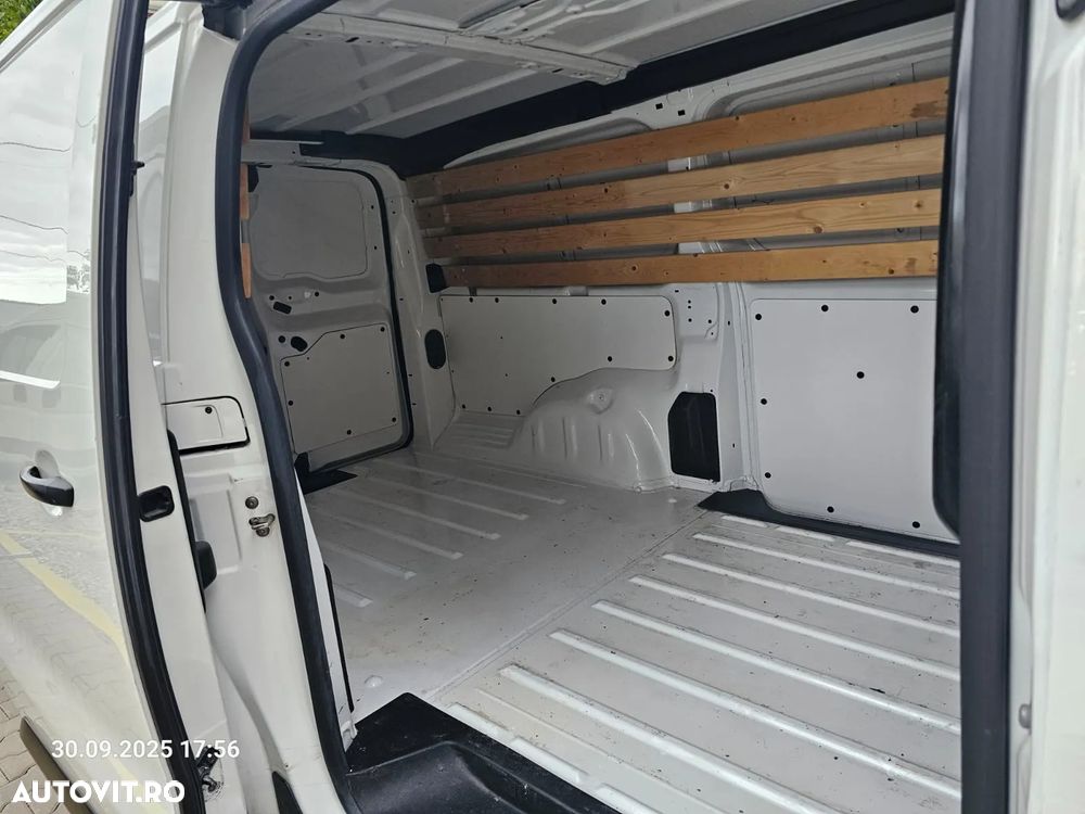 Opel Vivaro - 11