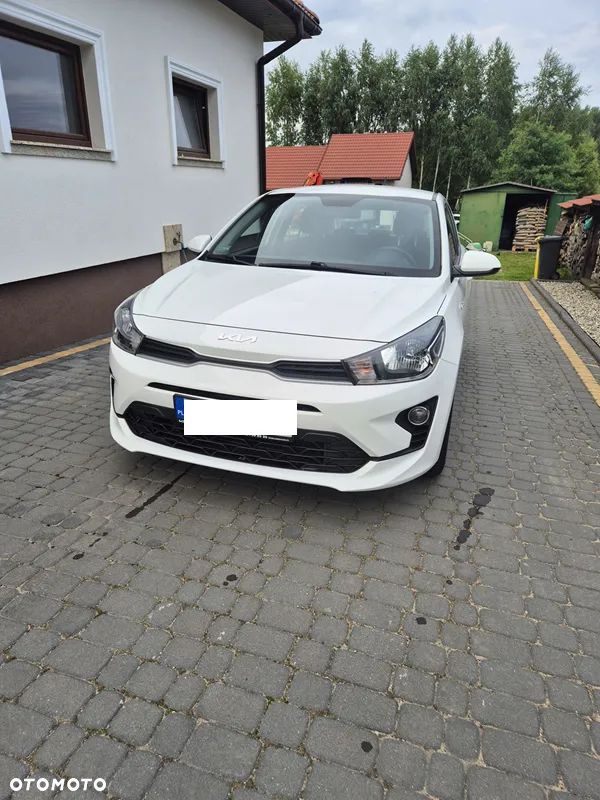 Kia Rio 1.2 L - 1
