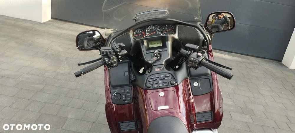 Honda GL - 28