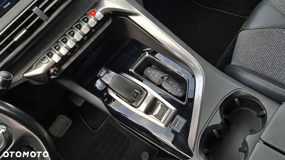 Peugeot 3008 BlueHDi 130 Stop & Start EAT8 Allure - 13