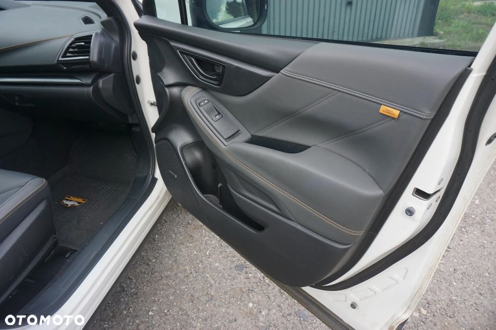 Subaru Forester 2.0i-L Platinum Black Edition EyeSight Lineartronic - 14