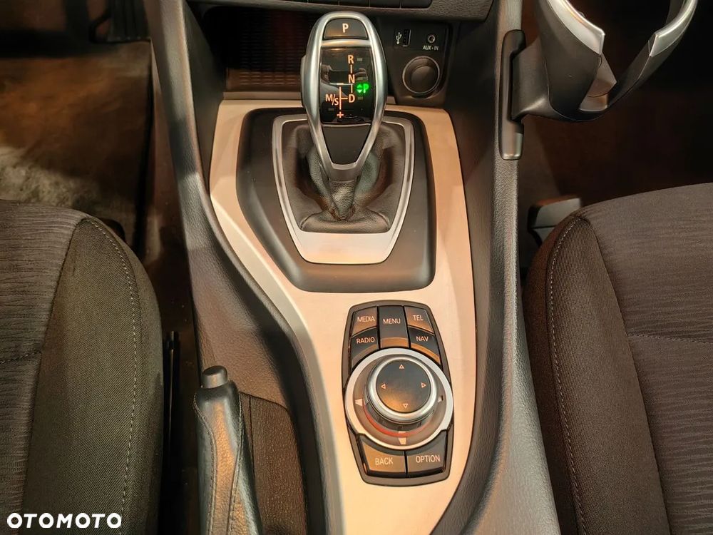 BMW X1 sDrive20d Sport Line - 11