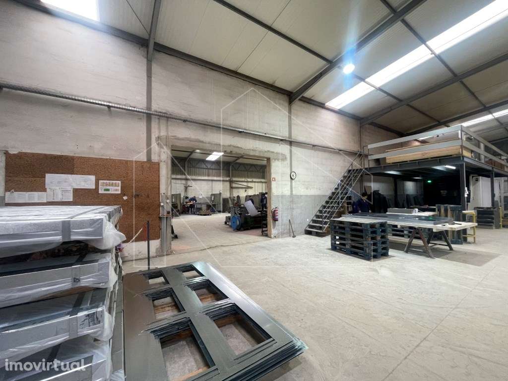 Dois armazéns juntos para venda em Águeda - Grande imagem: 2/12