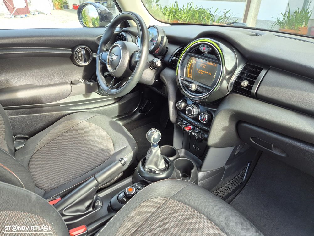 MINI 3 Portas One D - 16