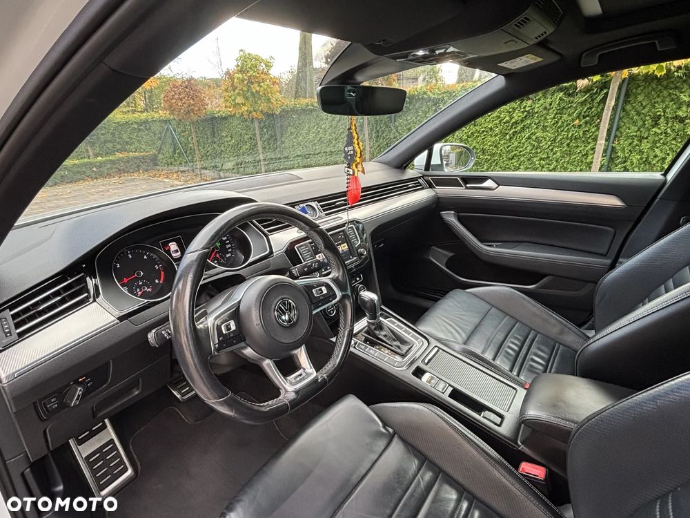 Volkswagen Passat - 14
