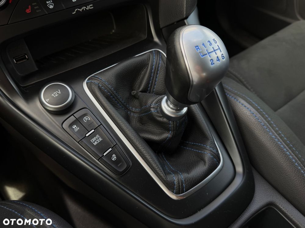 Ford Focus 2.3 EcoBoost S&S Allrad RS - 19