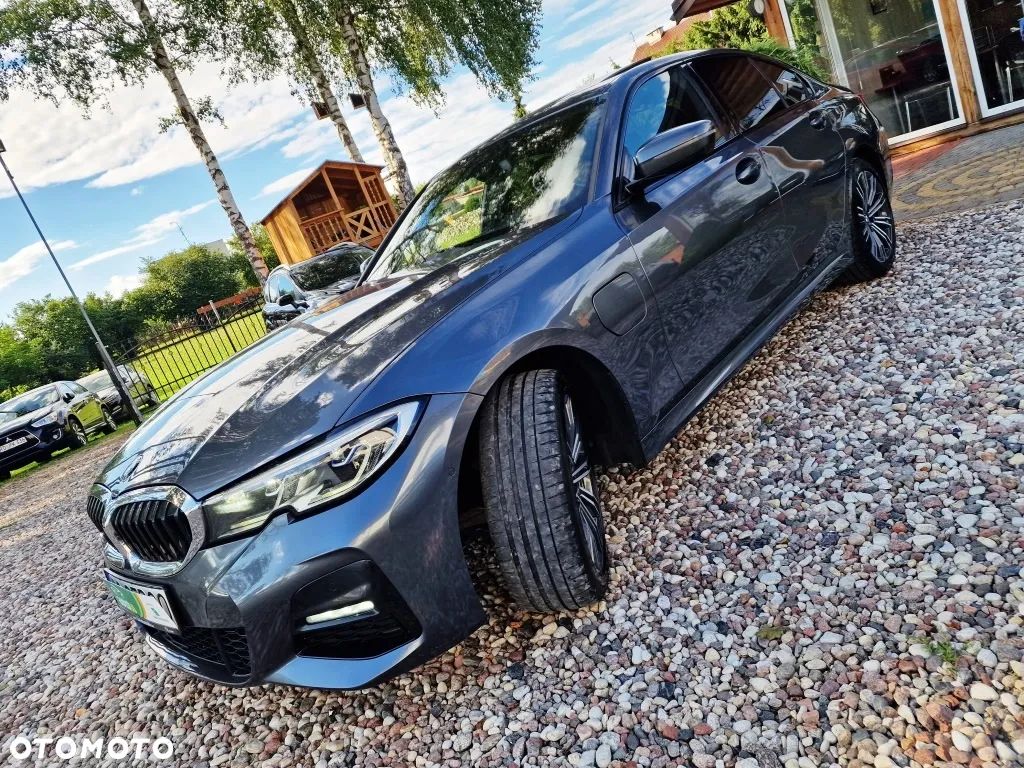 BMW Seria 3 - 1
