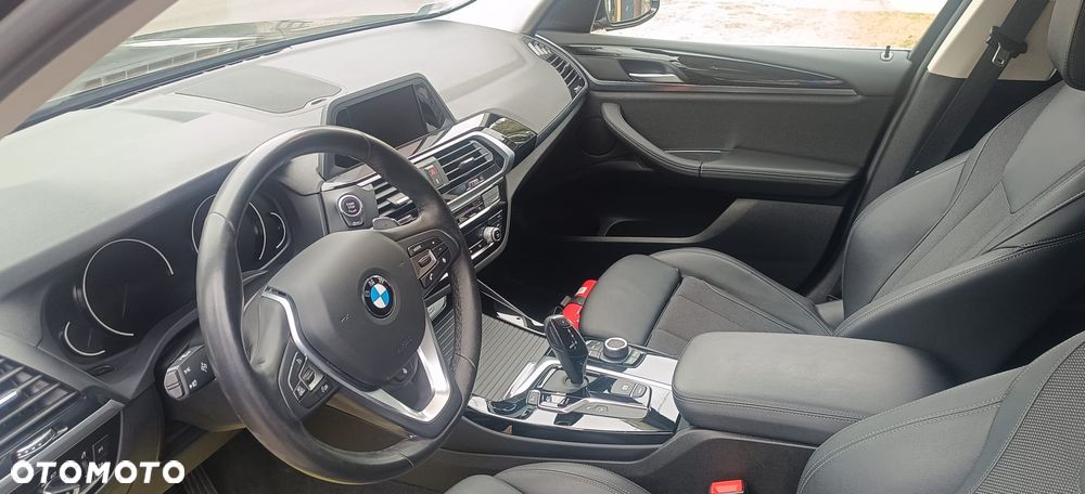 BMW X3 xDrive20i xLine - 11