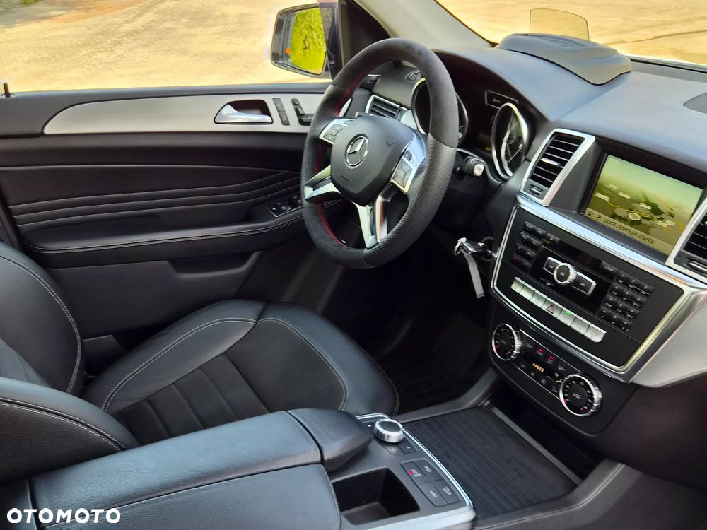 Mercedes-Benz ML 350 BlueTEC 4-Matic - 15