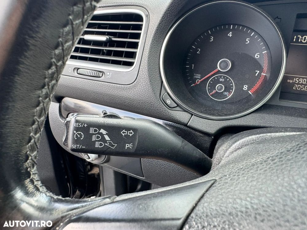 Volkswagen Golf - 17