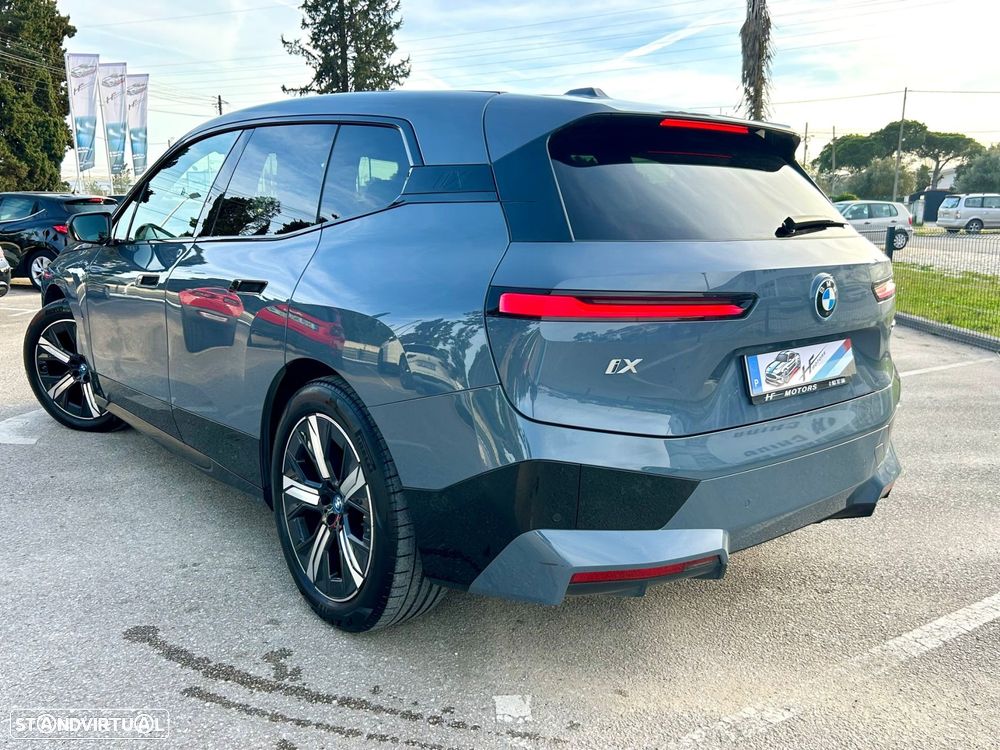 BMW iX xDrive 40 Pack Desportivo - 18